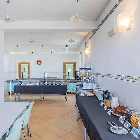 Hi Ofir - De Juventude Hostel