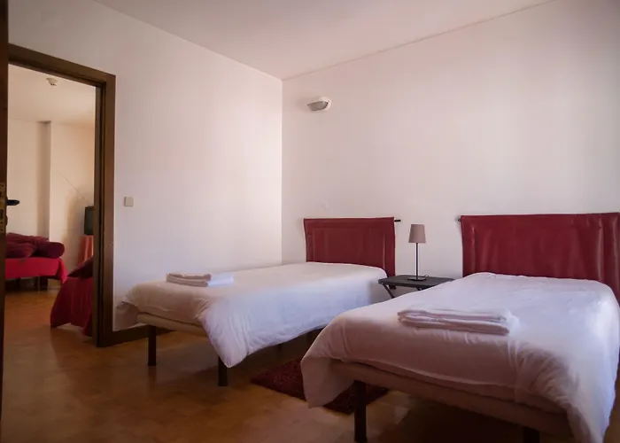 Hi Ofir - De Juventude Hostel Esposende